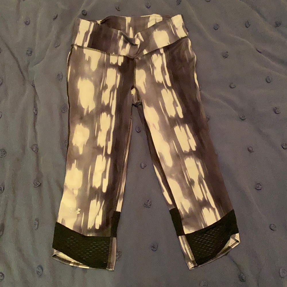 UA cropped FlyBy leggings